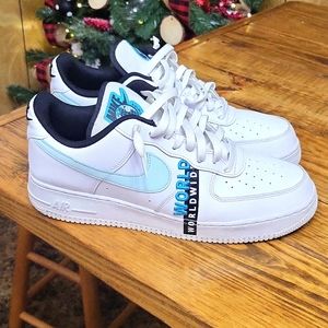 Nike Air Force 1